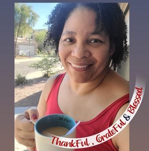 Meet your Posher, Dee